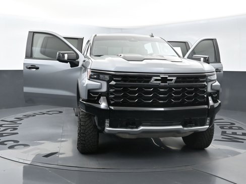 Used 2024 Chevrolet Silverado 1500 ZR2 w/ Technology Package image 27