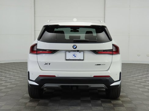 Used 2025 BMW X1 xDrive28i w/ Technology Package image 7