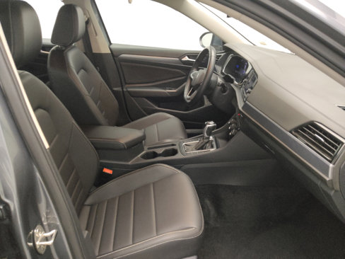 Used 2024 Volkswagen Jetta SE image 21