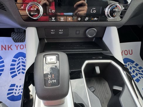 New 2025 Mitsubishi Outlander SE image 24