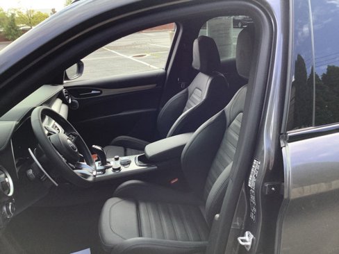 New 2025 Alfa Romeo Stelvio Sprint image 18