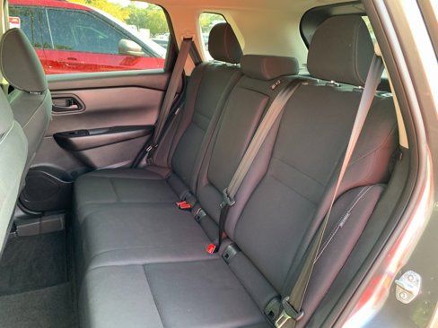 Used 2024 Nissan Rogue S image 19