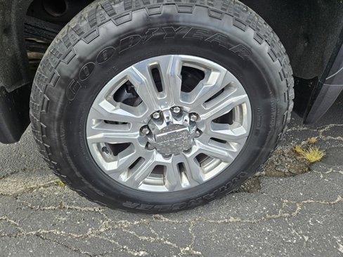 Certified 2023 GMC Sierra 2500 Denali w/ Denali Ultimate Package image 37