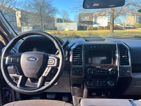 Used 2018 Ford F150 XLT w/ Equipment Group 302A Luxury image 12