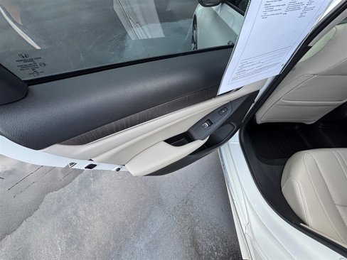 Used 2019 Honda Accord Touring image 31