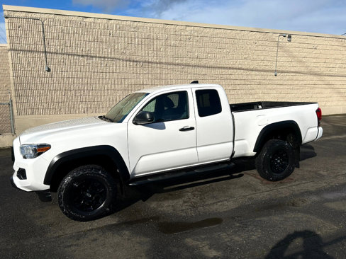 Used 2021 Toyota Tacoma SR w/ SX Package image 8