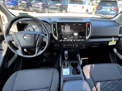 Certified 2025 Nissan Frontier SV image 21