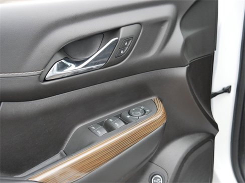 Used 2023 GMC Acadia SLE w/ Driver Convenience Package image 16