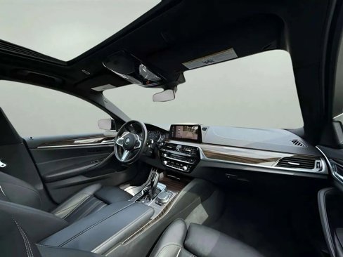 Used 2019 BMW 540i xDrive w/ M Sport Package image 30