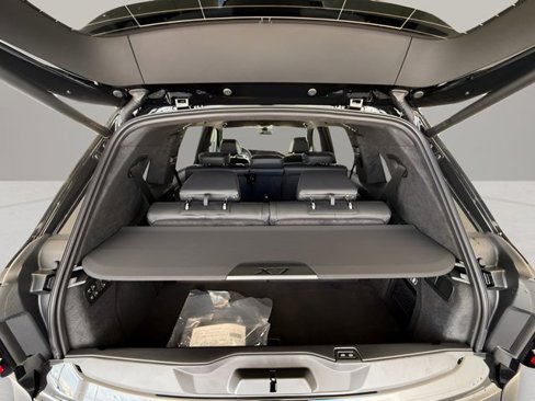 Used 2026 BMW X7 xDrive40i w/ M Sport Package image 29