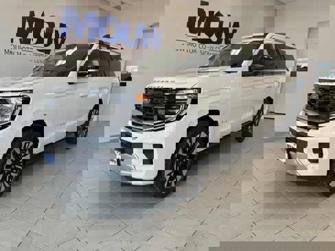 New 2025 Ford Expedition Max Platinum w/ Driver's Package image 25