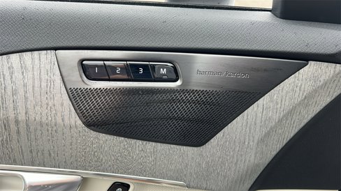 New 2025 Volvo XC90 T8 Plus w/ Protection Package Premier image 13