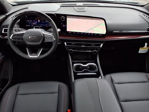 New 2025 Chevrolet Traverse Z71 w/ Enhanced Driving Package image 12