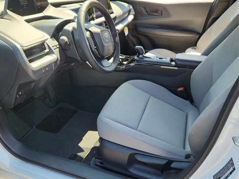New 2026 Toyota Prius LE image 13