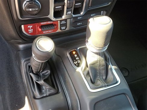 New 2025 Jeep Wrangler Unlimited Rubicon w/ Technology Group image 7