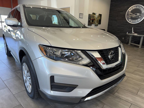 Used 2018 Nissan Rogue S image 1