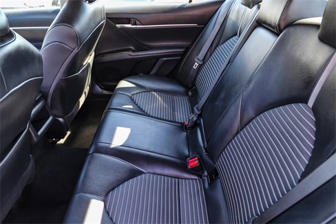 Used 2023 Toyota Camry SE image 17