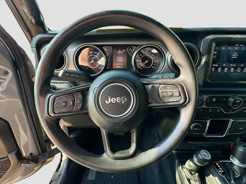 Used 2023 Jeep Wrangler Sport image 12
