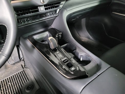 Used 2025 Toyota Crown Platinum image 26