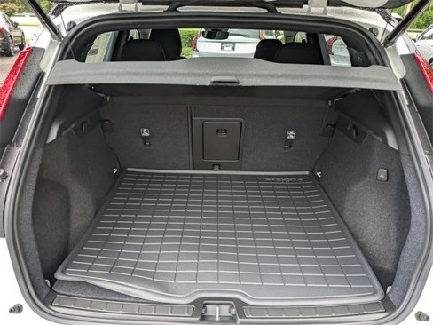 New 2026 Volvo XC40 B5 Ultra image 13