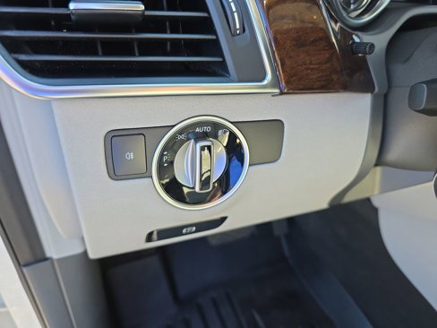 Used 2013 Mercedes-Benz ML 350 4MATIC image 24