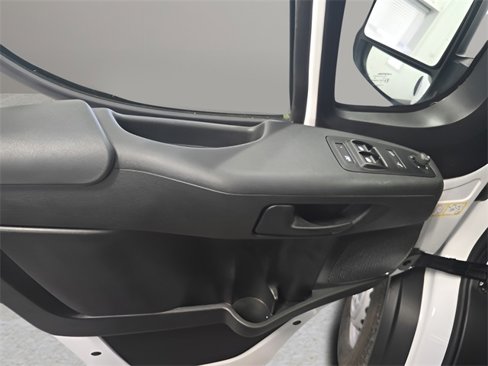 Used 2025 RAM ProMaster 2500 w/ Convenience Group image 27