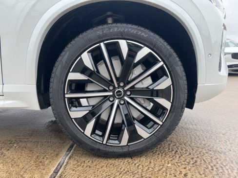 New 2026 Volvo XC90 B6 Ultra image 10