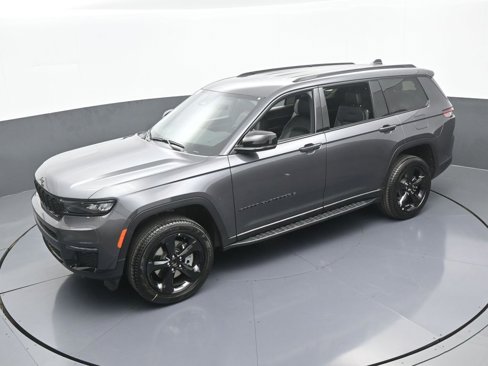 New 2025 Jeep Grand Cherokee L Limited w/ Black Appearance Package image 45