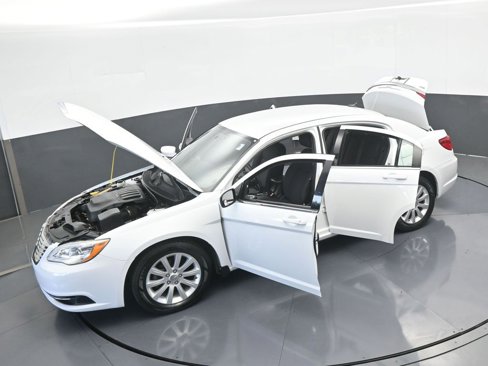 Used 2013 Chrysler 200 Touring image 58