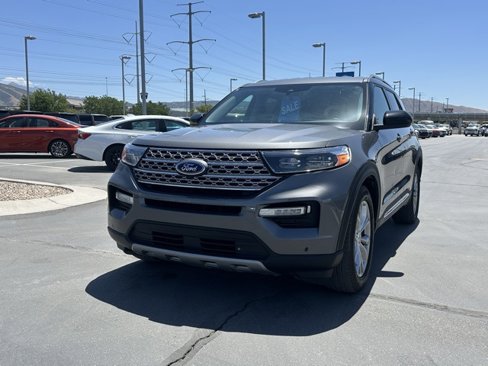 Used 2024 Ford Explorer Limited image 4