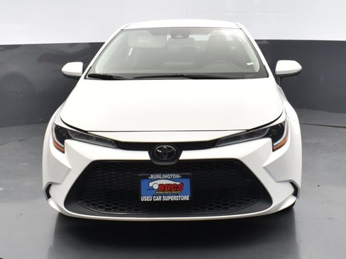 Used 2022 Toyota Corolla LE image 36