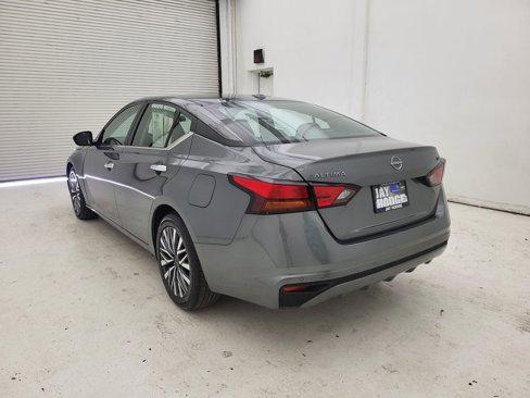 Used 2024 Nissan Altima 2.5 SV image 13