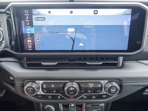 New 2025 Jeep Wrangler Sahara image 28