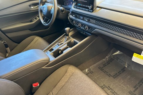 Used 2025 Honda Accord SE image 18