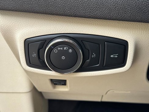 Used 2015 Lincoln MKC AWD w/ Equipment Group 102A Reserve image 15