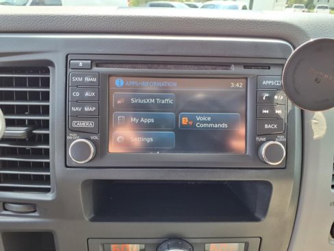 Used 2018 Nissan NV 3500 SL image 18