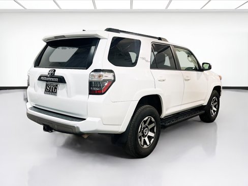 Used 2024 Toyota 4Runner TRD Off-Road image 4