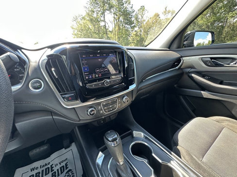 Used 2020 Chevrolet Traverse LS image 13