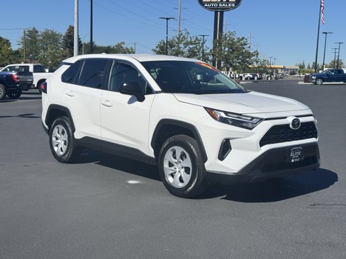 Used 2024 Toyota RAV4 LE image 3