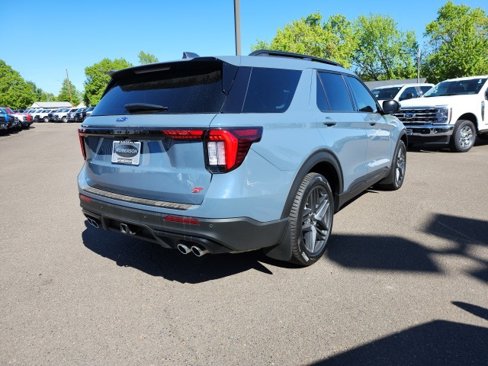 Used 2025 Ford Explorer ST image 12