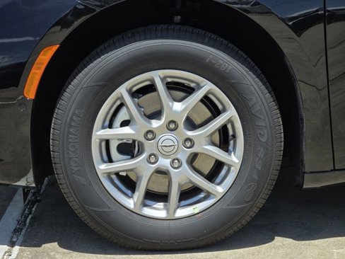 New 2025 Chrysler Pacifica Select image 8