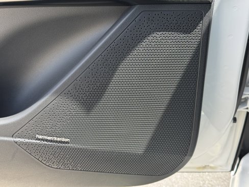 Certified 2024 Kia Niro Wave image 18