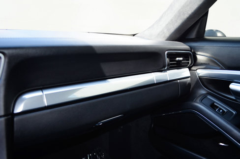 Used 2017 Porsche 911 Turbo image 44
