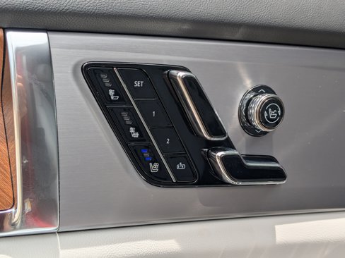 New 2026 Cadillac Vistiq Sport w/ LPO, Floor Liner Package image 32