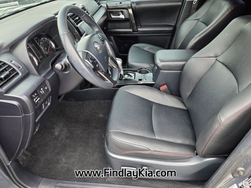 Used 2024 Toyota 4Runner TRD Off-Road Premium image 12