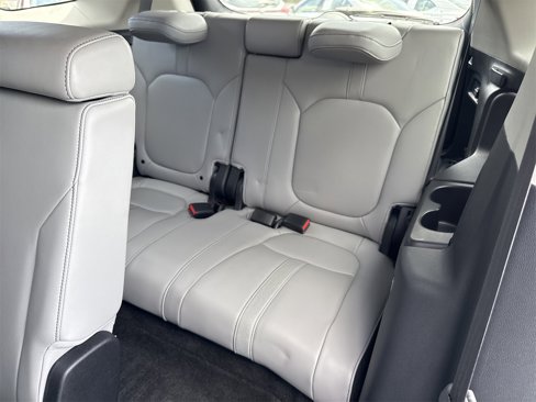 Used 2024 Honda Pilot EX-L image 12