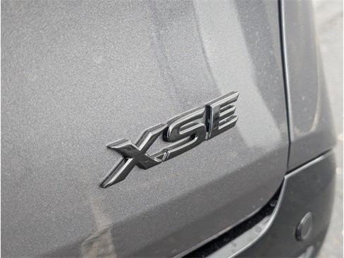 New 2025 Toyota Sienna XSE image 9