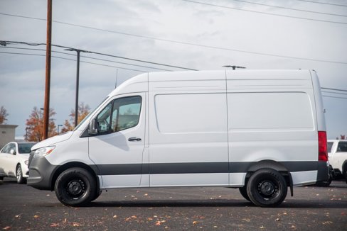 Used 2025 Mercedes-Benz Sprinter 2500 image 5