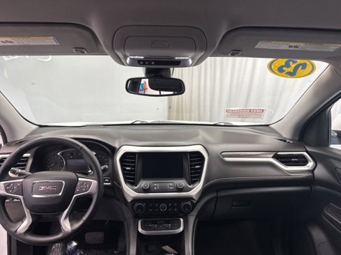 Used 2023 GMC Acadia SLT image 15