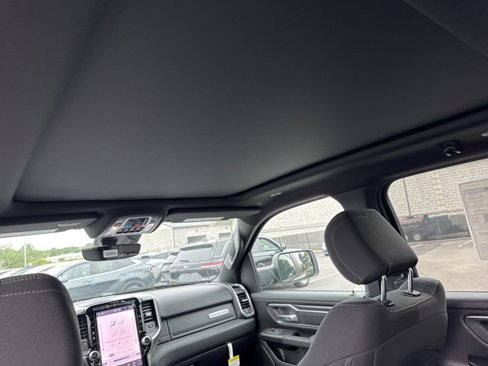 New 2026 RAM 1500 4x4 Crew Cab image 10
